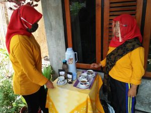 Inovasi Warga Kampung Sehat Desa Moyo Hasilkan Minuman Herbal SI JANTAN Jaga Imunitas