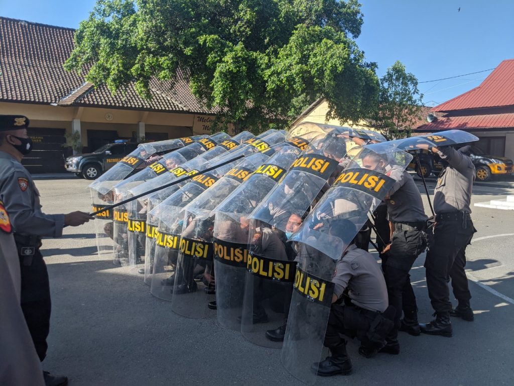 Tingkatkan Kemampuan Personel, Polres Sumbawa Gelar Latihan Pengendalian Massa