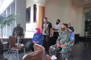 Didampingi Danrem 162/WB, Ketua DPRD NTB Jelaskan Sudah Kirim Surat Peninjauan Kembali UU Omnibus Law