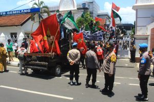 232 Polisi Kawal Demo di DPRD NTB dan Kantor Gubernur
