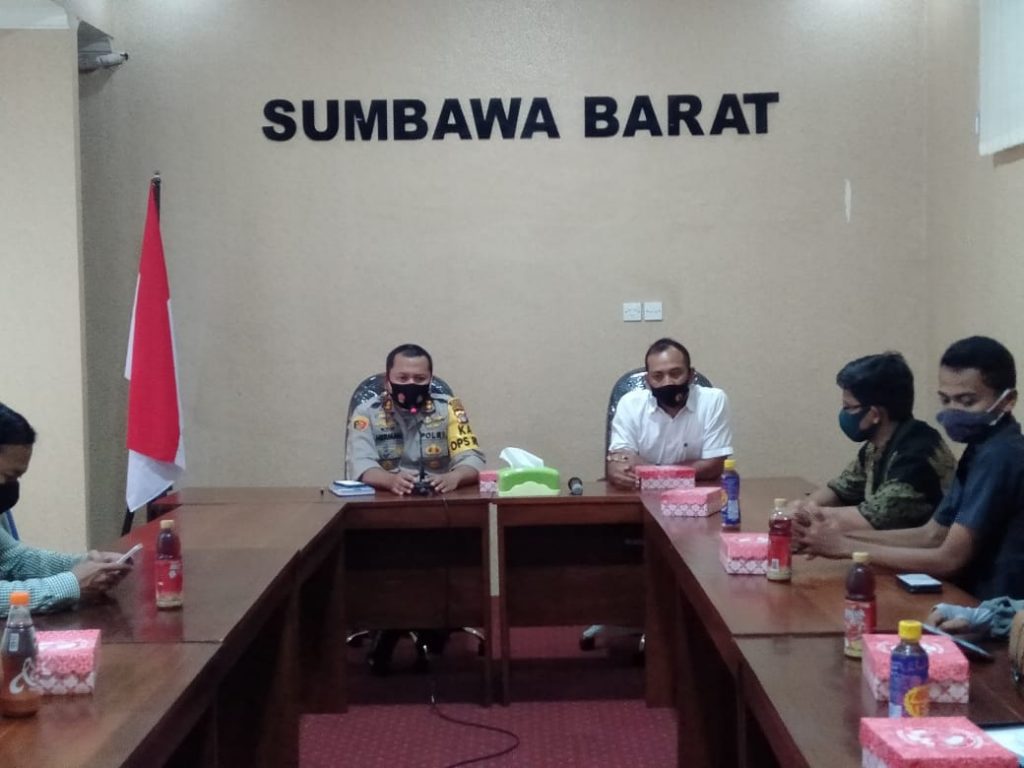Jalin Silaturahmi, HMI Kunjungi Polres Sumbawa Barat