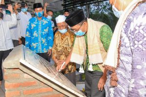 Di Tengah Guyuran Hujan, Gubernur NTB Resmikan Masjid Bayt Al-Hikam