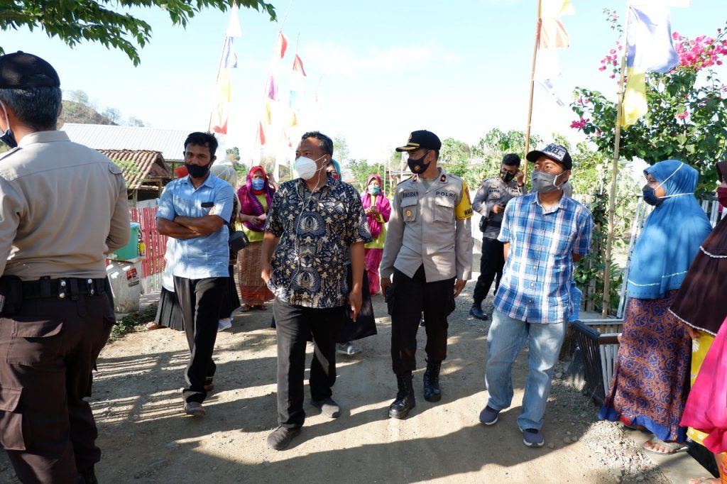 Tim Penilai Lomba Kampung Sehat Tingkat Propinsi Akhiri Penilaian Di Desa Pernek Sumbawa