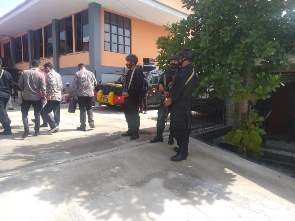 Polres Sumbawa Terjunkan 200 Personel Amankan Debat Publik Pilkada Tahun 2020.