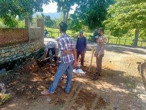 Bhabinkamtibmas Desa Lampok Keliling Edukasi Warga