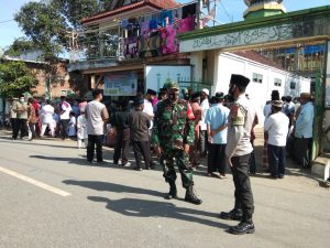 Pererat Hubungan Baik Dengan Warga Bhabinkamtibmas Menala dan Labuan Lalar Kawal Peringatan Maulid