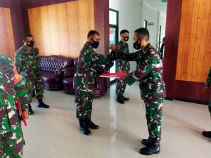 Dandim 1628/SB Berikan Reward Kepada Koramil Dan Babinsa
