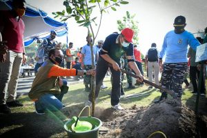 Percantik Alam Mandalika, Gubernur dan Kepala BNPB Lakukan Penanaman Pohon