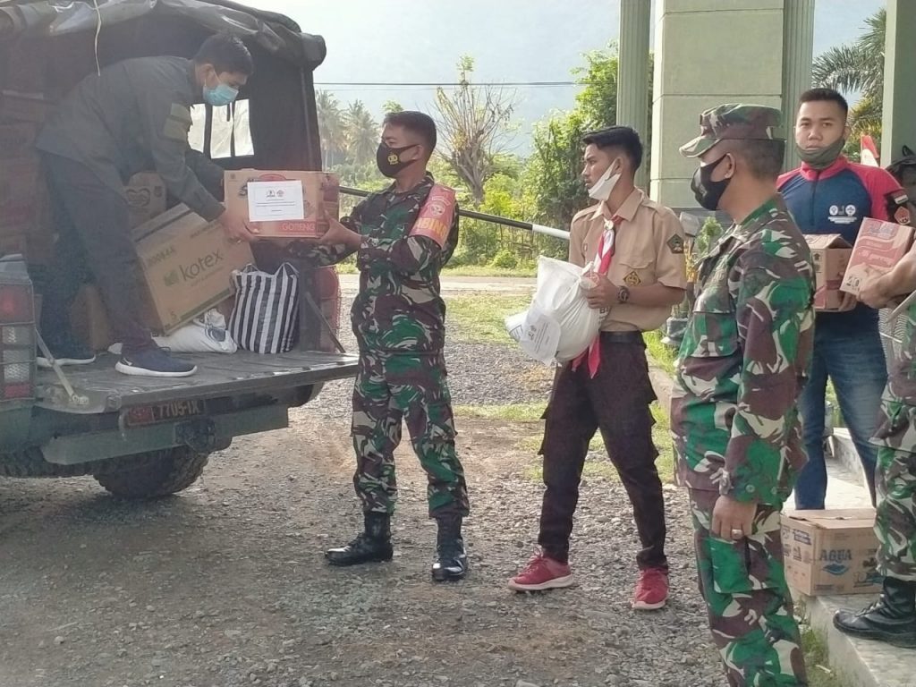 Peduli Korban Bencana Kebakaran Batu Rotok Kodim 1628/Sumbawa Barat Kirim Paket Bantuan
