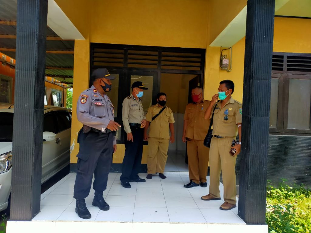 Kapolsek Ropang Lakukan Pengecekan Gudang Logistik Persiapan Penyimpanan Surat Suara
