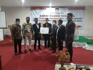 Polisi Kawal Ketat Rapat Pleno Tingkat Kabupaten, Paslon H Firin Fud Menang 75,34 Persen