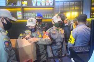 Jelang Natal dan Tahun Baru, Ratusan Botol Miras Disita