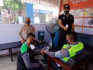 Prioritaskan Kesehatan Anggota Kapolres Lotara Supply Multivitamin dan Cek Kesehatan Anggota Pos Pam Lilin 2020