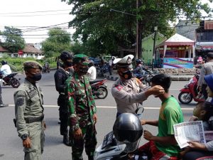 Tertibkan Masyarakat Agar Patuhi Protokol Kesehatan, Pos -Pos Operasi Lilin Polres Sumbawa Gelar Razia Masker
