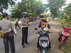 Sanksi Langsung Diberikan Personil Polsek Alas Bagi Yang Tidak Patuhi Prokes