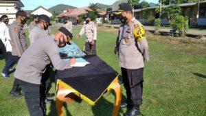 PJU dan Perwira Polres Sumbawa Barat Tanda Tangan Kontrak Kerja Penilaian Semester I