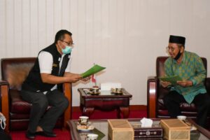 Gubernur Sambut Baik Program DMI NTB dalam Bidang Pendidikan dan Ekonomi Syariah