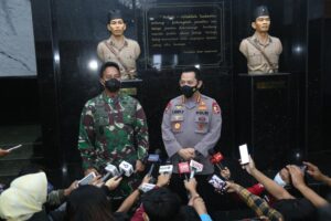 Kapolri Kunjungi Kepala Staf AD