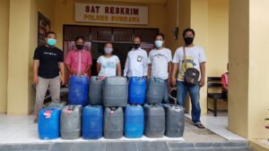 Miliki Ratusan Liter Miras, Wanita 30 Tahun Pemilik Marilonga di Sumbawa Diamankan Polisi