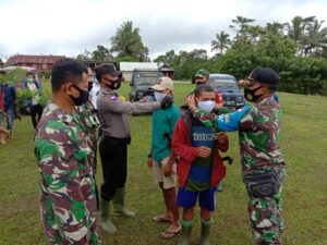Kodim 1628/Sumbawa Barat bersama Masyarakat Gelar Baksos Penghijauan dan Sosialiasi 3 M Dan 3 T