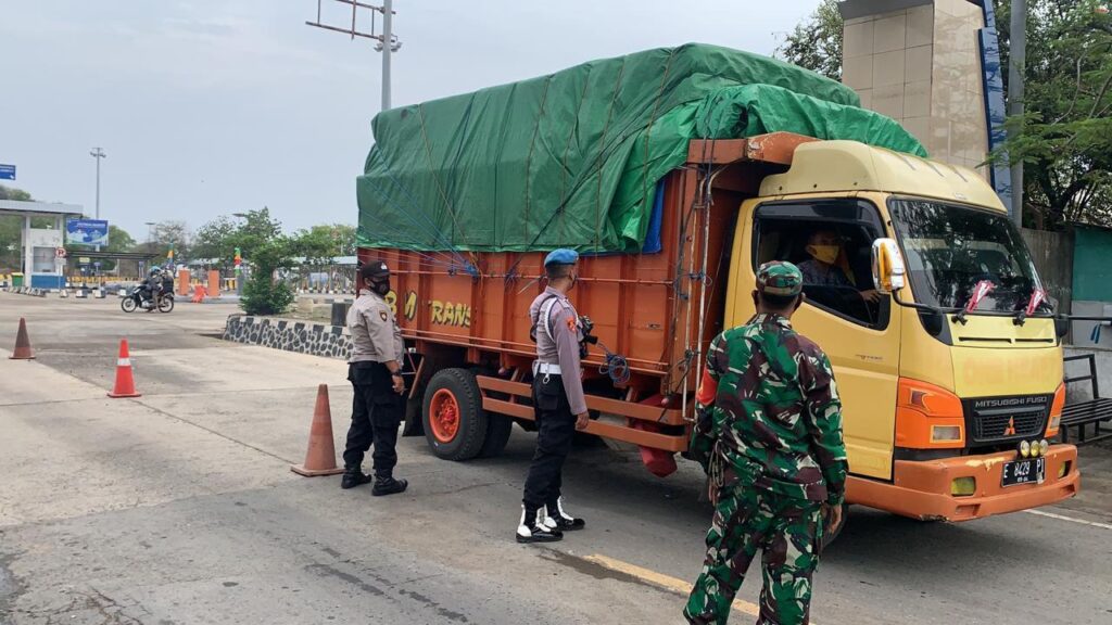 Ops Yustisi Terus Dilakukan di Pelabuhan Poto Tano, 36 Orang Terjaring Tidak Patuhi Prokes