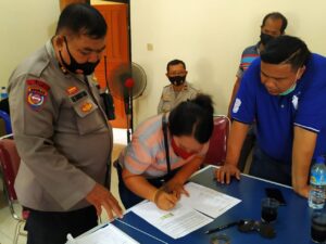 Polsek Gunungsari Tutup Seluruh Cafe Tuak di Dusun Lilir