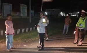 Abaikan Prokes Covid19, Warga di Maluk Diberi Sanksi