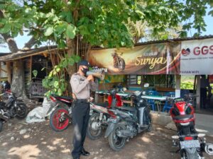 Cegah Covid-19 Sat Binmas Polres Sumbawa Sambang dan Binluh Di Obyek Vital