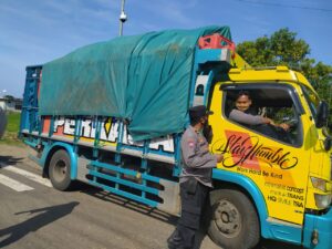 Ops Yustisi Terus Dilakukan di Pelabuhan Poto Tano, 47 Orang Diberi Sanksi