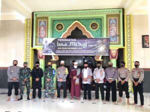 Peringati Isra’ Mi’raj, Polres Dompu Undang Ustadz Sya’ban, Tekankan Ibadah dan Disiplin Bekerja