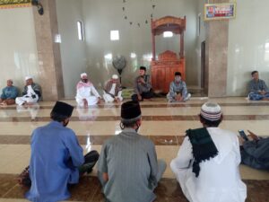 Kapolsub Sektor Kota Sumbawa Terus Melakukan Sosialisasi Kampung Sehat Melalui Jumat Keliling