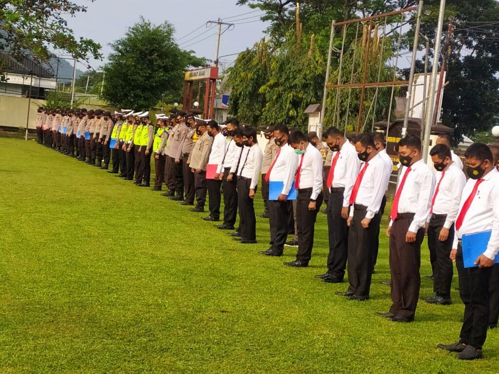 Kapolres Sumbawa Barat Tekankan Disipilin Anggota, Anggota Malas Gaji di Tahan