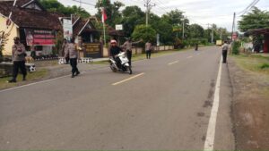 Polsek Utan Rutin Operasi Masker Wujudkan Kampung Sehat