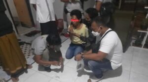 Sempat Berusaha Kabur dan Membuang Barang Bukti Sabu, Pria di Mataram Diringkus Polisi