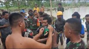 Aksi Heroik Kapten Mahfud dan Anggota Selamatkan 11 Warga dan Ternak Akibat Banjir