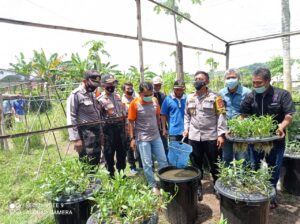 Sukseskan Kampung Sehat Jikid II, Kapolres Sumbawa Apresiasi Rumah Bibit SAMARAS Desa Kerekeh