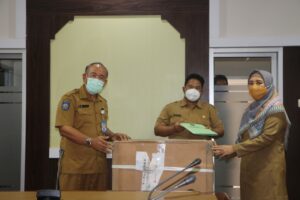 Serahkan Alat Kesehatan, Wagub Harap Dimanfaatkan Maksimal