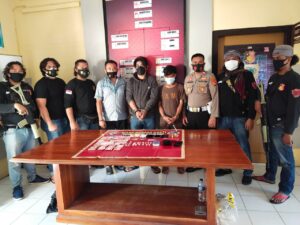 Bukannya Puasa, Warga Sape Bima Ini Malah Asyik “Nyabu” Pagi-pagi!