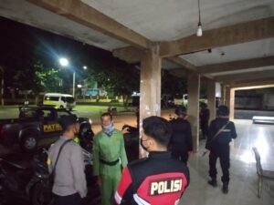 Sat Brimob Kompi 2 Yon B Bersama Anggota Polres Sumbawa Barat Lakukan Patroli Secara Preventif