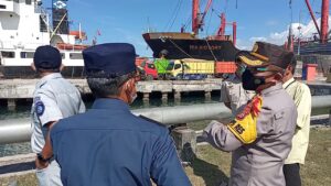 Polisi Perketat Penjagaan Pelabuhan Badas Antisipasi Angkutan Penumpang Yang Menyelinap