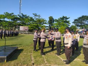 Kapolres Sumbawa Barat Pimpin Upacara Kesadaran Nasional dan Berikan Reward Bagi Personil yang Berprestasi