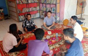Kunjungi Kampung Pupinka Sumbawa, Ketua MIO NTB Apresiasi Semangat Fahmi dkk Tingkatkan Pendidikan