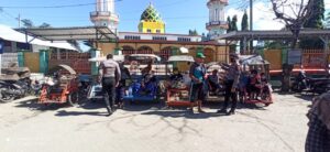 Patroli Ke Pusat Perbelanjaan, Polres Sumbawa Ajak Jaga Kamtibmas & Terapkan Prokes