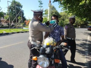 Wujudkan Kawasan Tertib Berlalulintas, Satlantas Polres Sumbawa Optimalkan Razia