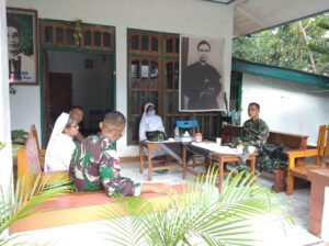 Berikan Pelayanan Kepada Warga, Dankipur II Satgas Pamtas Yonif 742/SWY Bangun Komunikasi Dengan Biara