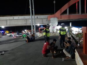 Susuri Taman Lembi, Patroli Satlantas Polres Sumbawa Himbau Patuhi Protokol Kesehatan