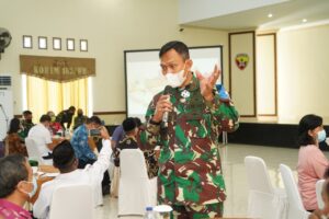 Korem 162/WB Gelar Komsos Merajut Persatuan dan Kesatuan Anak Bangsa