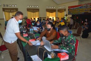 Korem 162/WB Eksis Cegah Penyebaran dan Penularan Virus Corona Dengan Menggelar Vaksinasi Covid-19