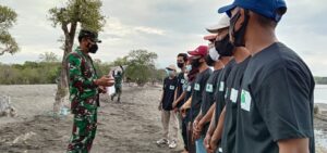 Deklarasi Jaga Kelestarian Alam, Dandim 1607/Sumbawa dan Forkopimda Tanam Bibit Mangrove di Desa Penyaring