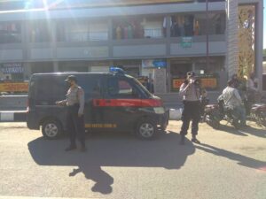 Sat Binmas Polres Sumbawa Gencar Sosialisasikan PPKM Mikro